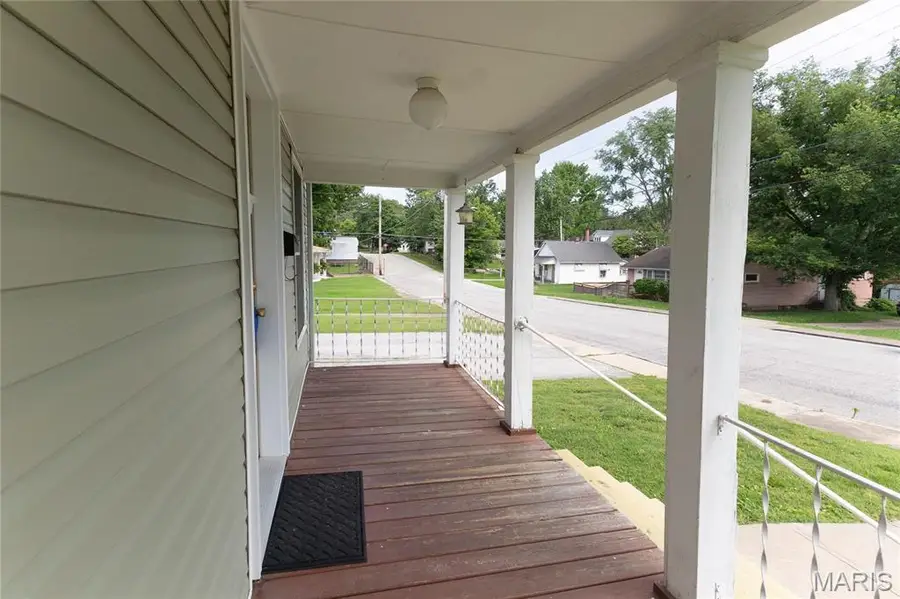 327 N 7th Street, Festus, MO 63028 - #2