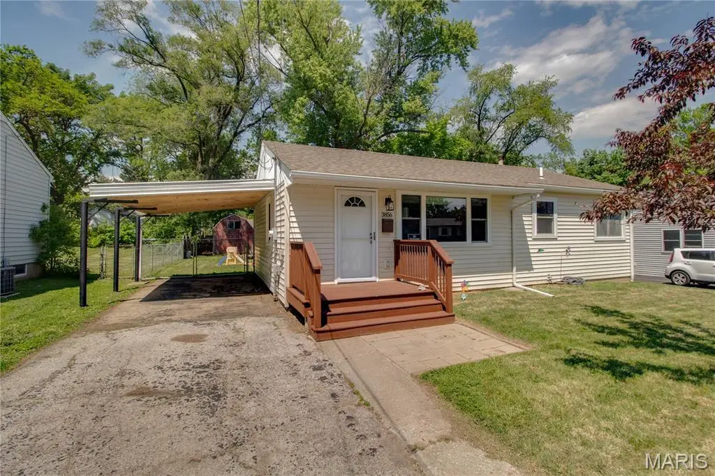 3865 Western Avenue, Alton, IL 62002 - #1
