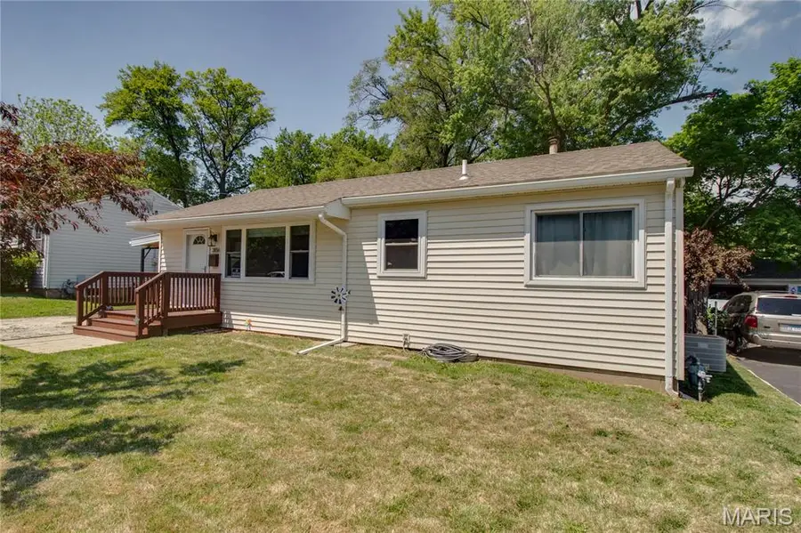 3865 Western Avenue, Alton, IL 62002 - #2