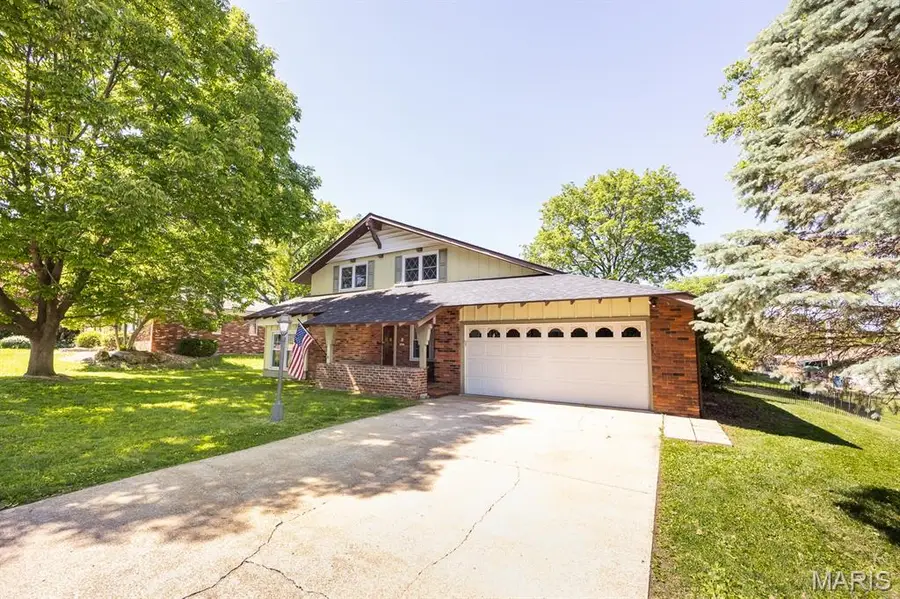 621 Harvard Drive, Edwardsville, IL 62025 - #3