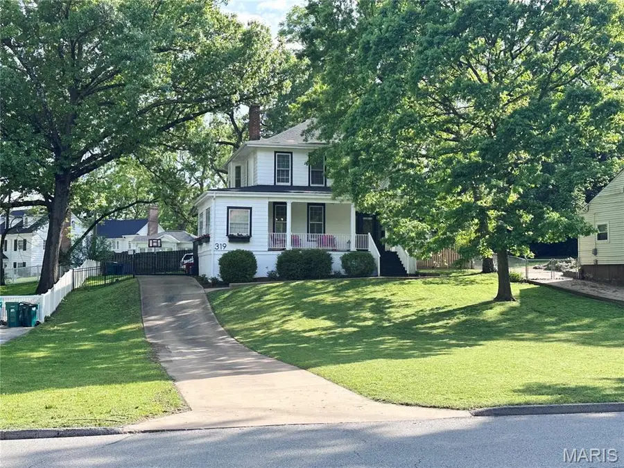 319 N Gore Avenue, Webster Groves, MO 63119 - #2