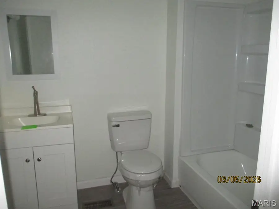 212 Clara Street, Belleville, IL 62226 - #3