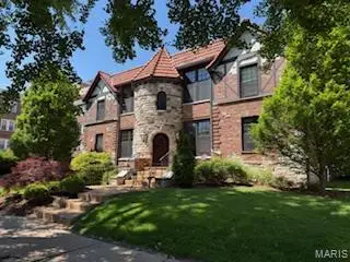 731 Westwood Drive #1S, Clayton, MO 63105