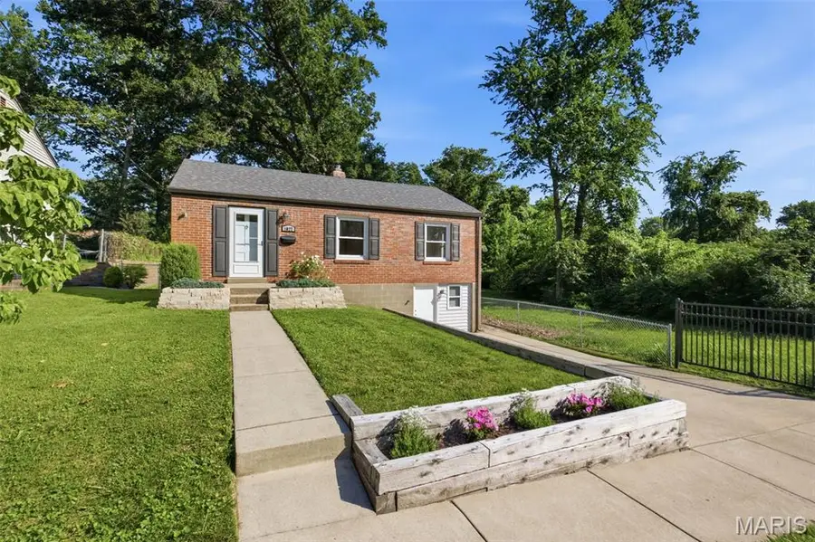 1027 Ferndale Avenue, Crestwood, MO 63126 - #3