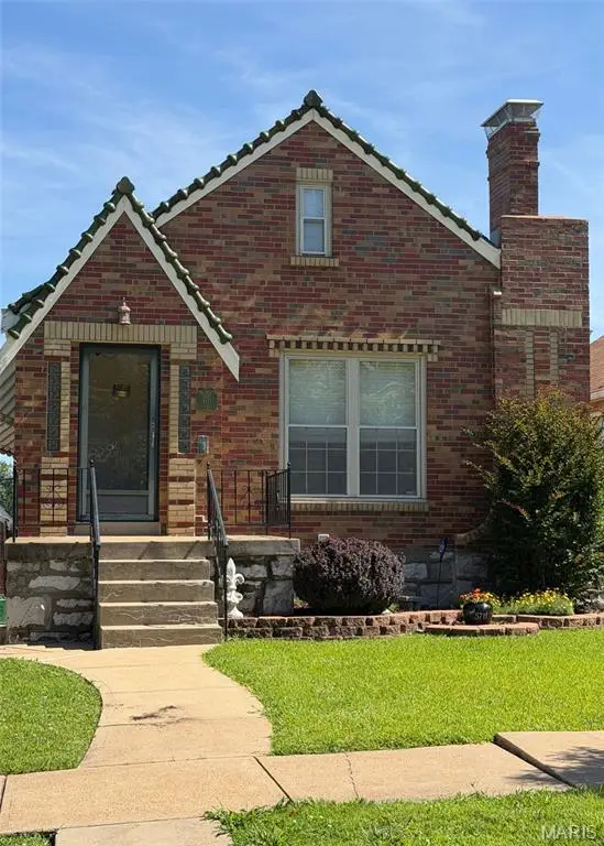 5711 Mardel Avenue, St Louis, MO 63109