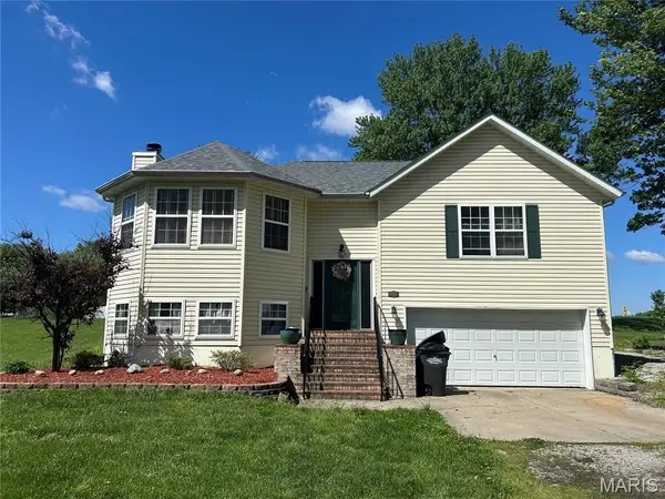 130 Shore Drive, Edwardsville, IL 62025