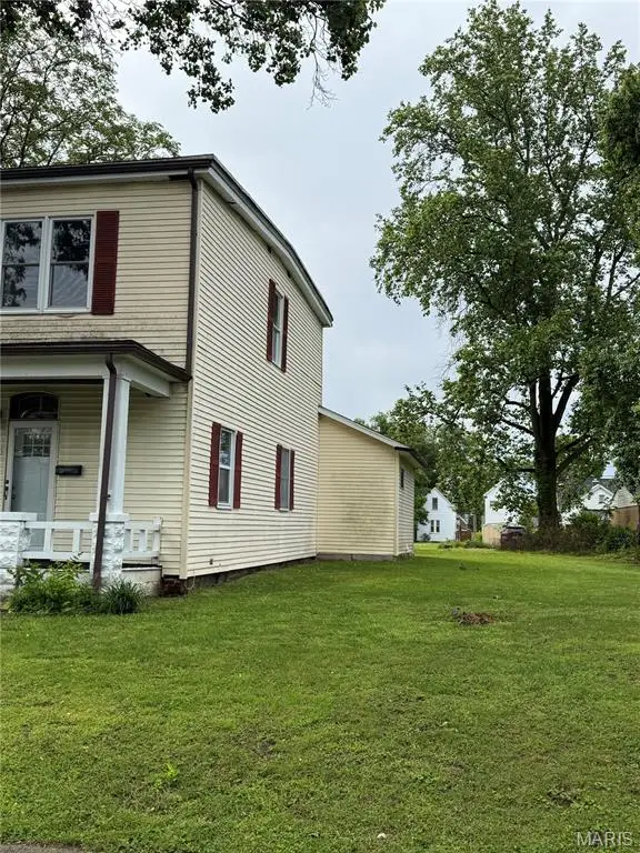 110 S 18th Street, Belleville, IL 62226 - #2