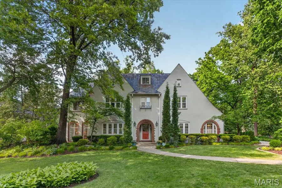 405 W Swon Avenue, Webster Groves, MO 63119 - #2