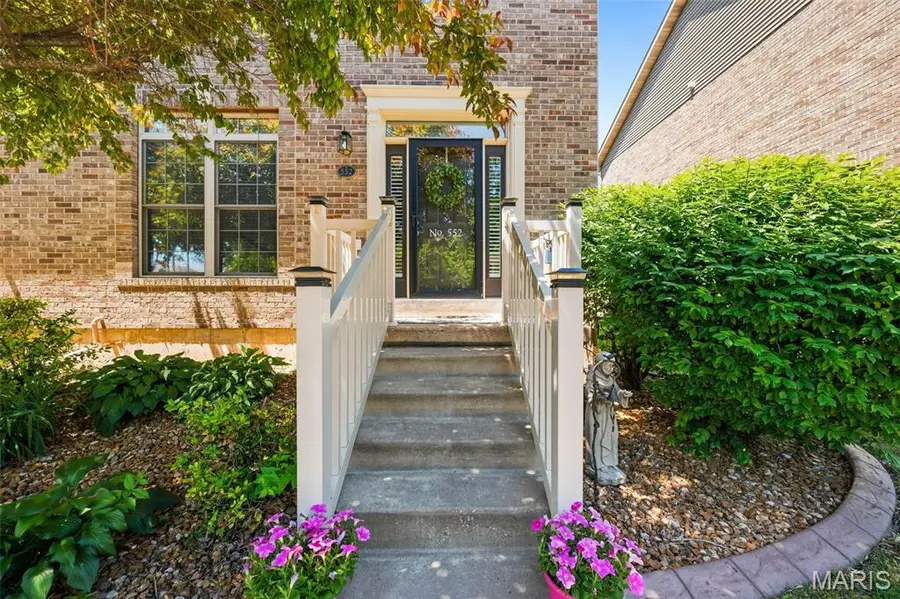 552 Queens Court Place, Saint Peters, MO 63376 - #2