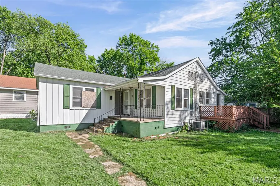 443 Chaudet Avenue, East Saint Louis, IL 62206 - #3