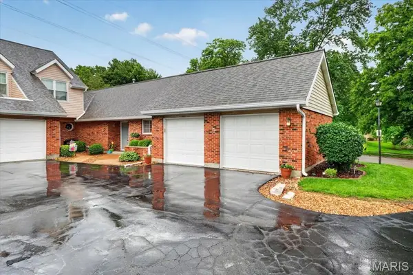 1031 Pocono Trail, Ballwin, MO 63021