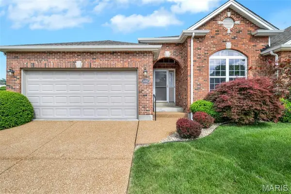 6042 Glennaire Drive #28, St Louis, MO 63129