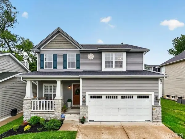 10465 Savannah Avenue, St Louis, MO 63131