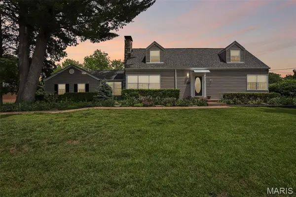 4709 Theiss Road, St Louis, MO 63128