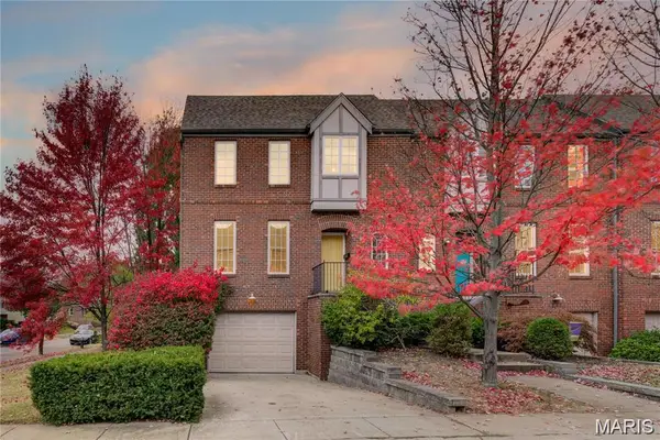 2113 Dogtown Walk, St Louis, MO 63139