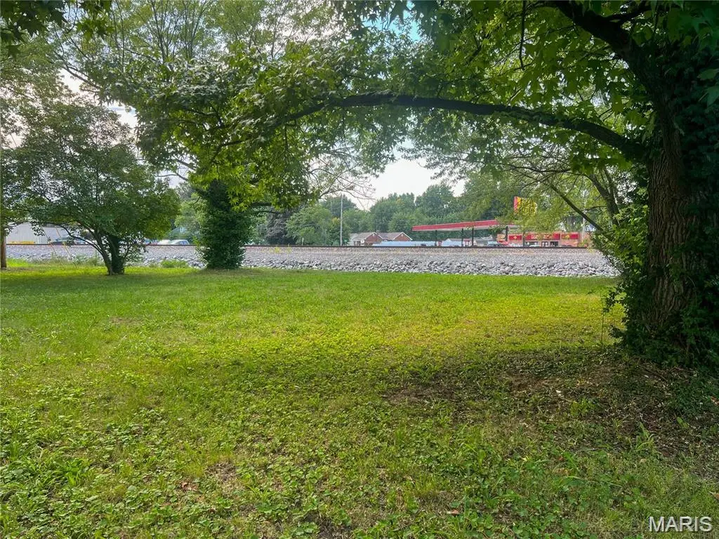 200 Edwards Street, Staunton, IL 62088 - #1
