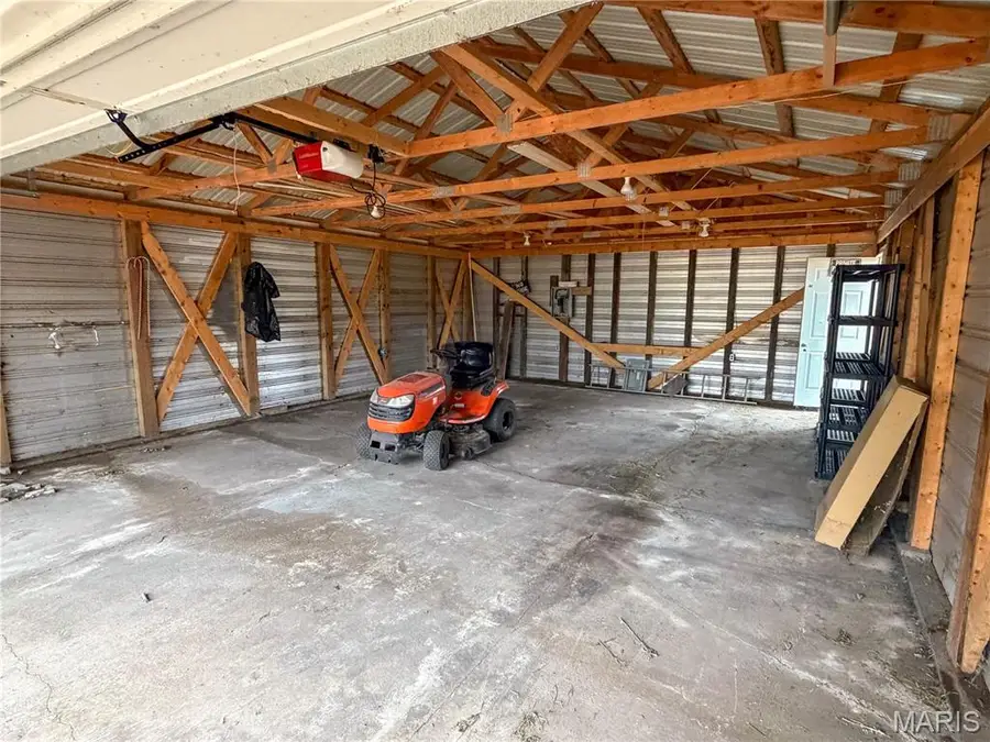 200 Edwards Street, Staunton, IL 62088 - #2