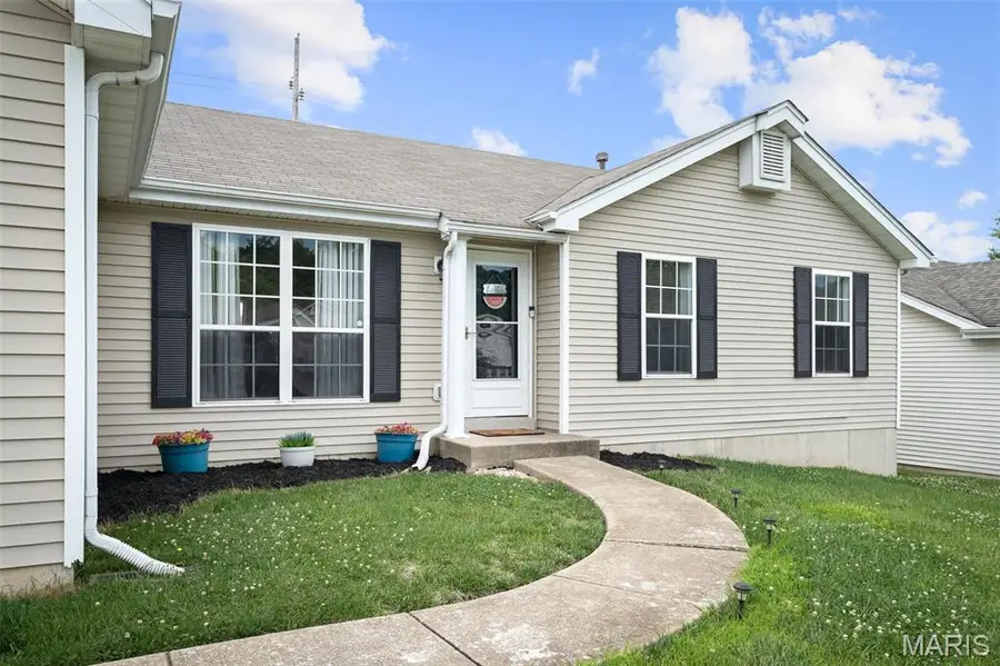 4 Royallbend Court, O Fallon, MO 63368 - #3