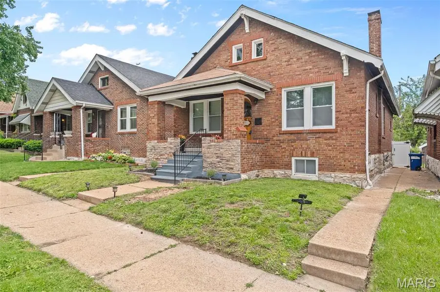 4709 Penrose Street, Saint Louis, MO 63115 - #3