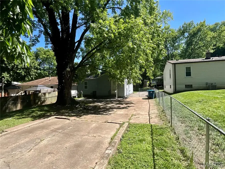 233 Buddie Avenue, Saint Louis, MO 63135 - #3