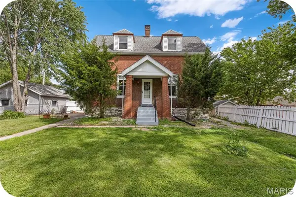 4230 S 37th Street, St Louis, MO 63116