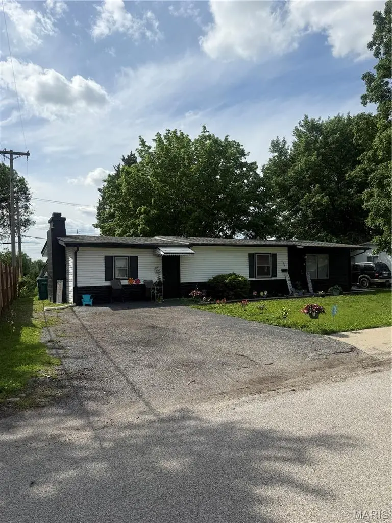 129 Saint Thomas Lane, Cahokia, IL 62206 - #1