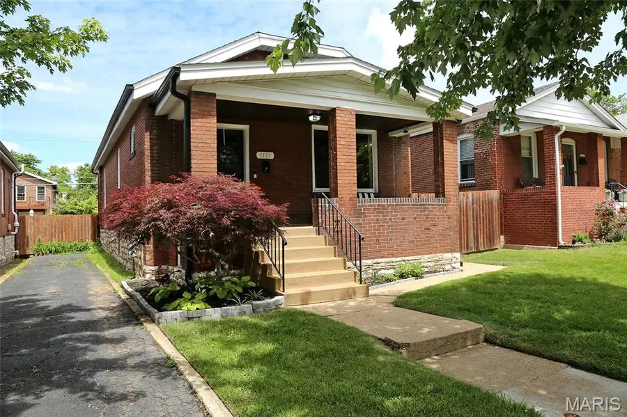 5121 Rosa Avenue, Saint Louis, MO 63109 - #2