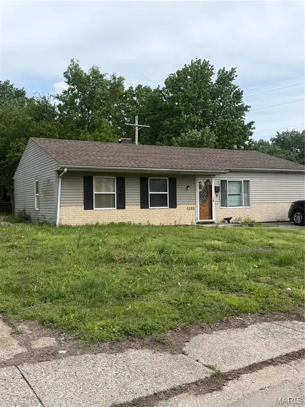 1102 Saint Clement Drive, Cahokia, IL 62206