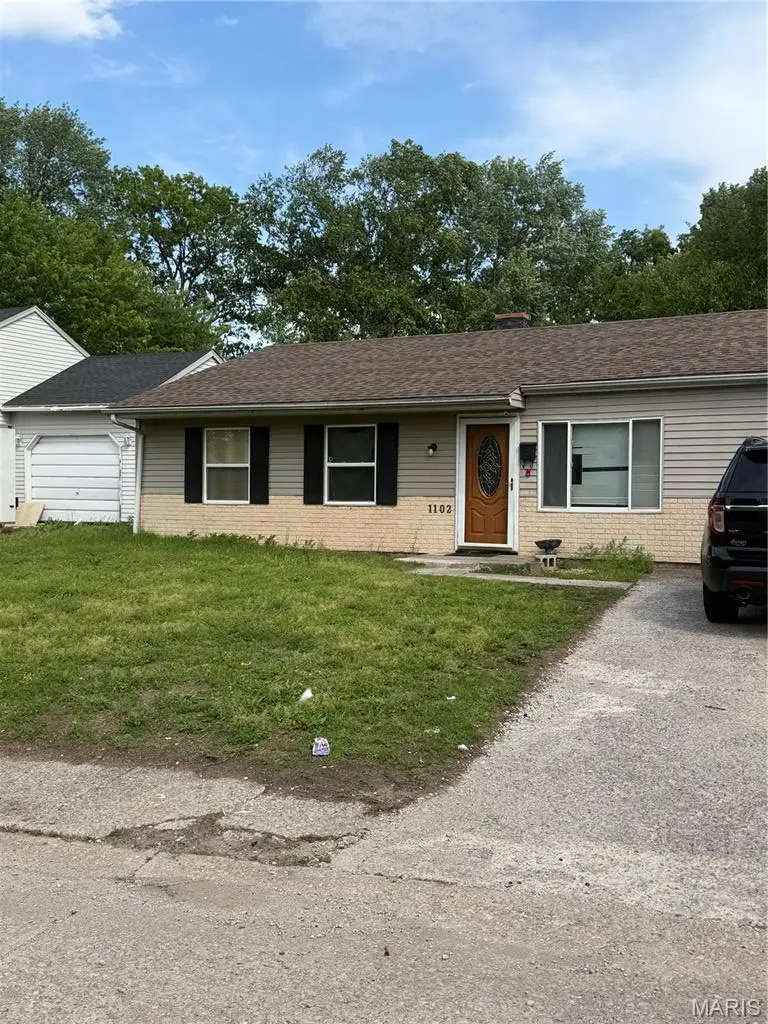 1102 Saint Clement Drive, Cahokia, IL 62206 - #2