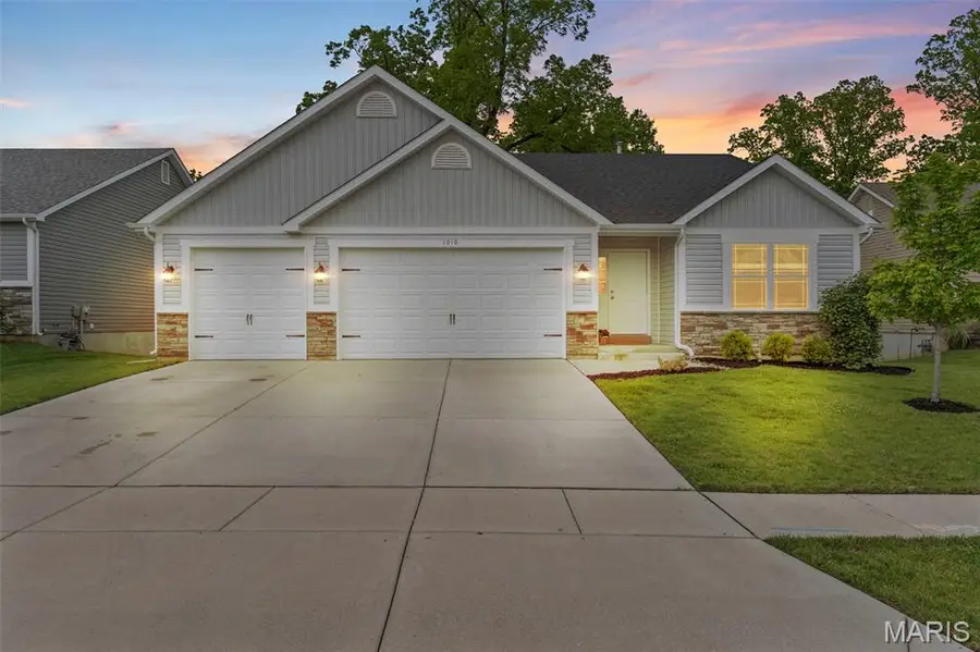 1010 Timber Bluff Drive, Wentzville, MO 63385 - #2