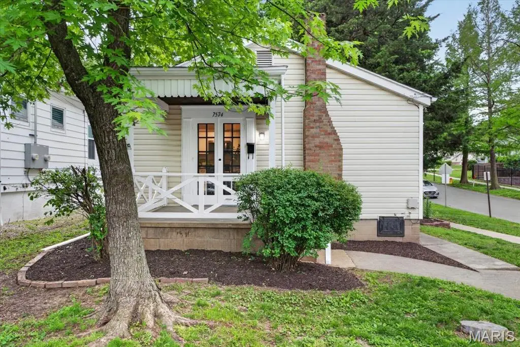 7574 Ellis Avenue, Maplewood, MO 63143 - #1