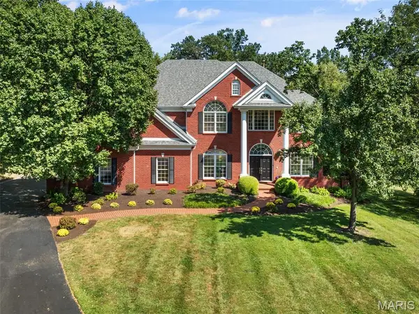 3 Longrove Lane, Des Peres, MO 63131
