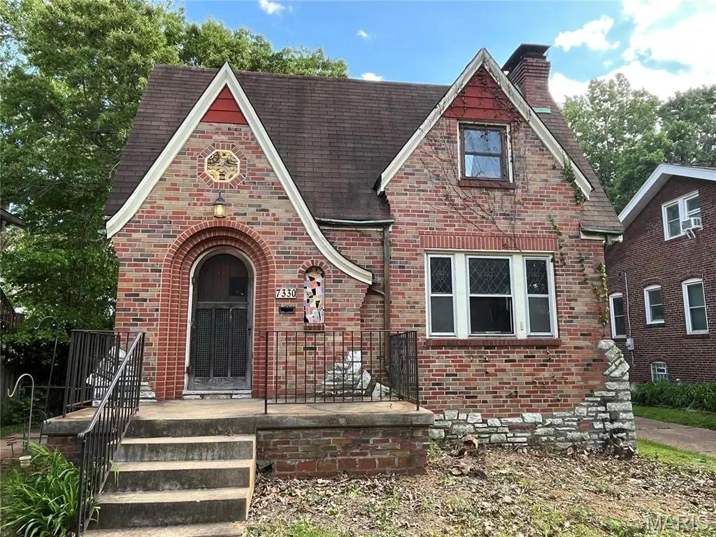 7330 Shaftesbury Avenue, Saint Louis, MO 63130 - #1