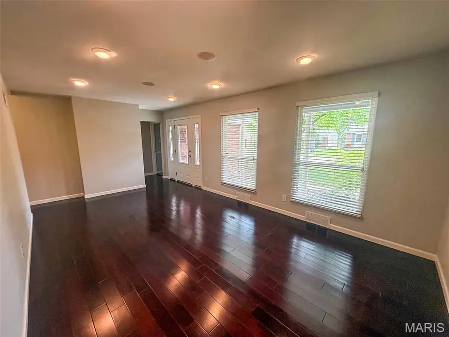 1449 Friar Tuck Lane, Saint Louis, MO 63125 - #3