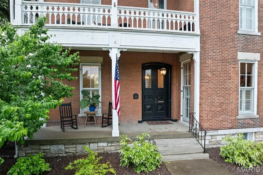 549 E 12th Street, Alton, IL 62002 - #3