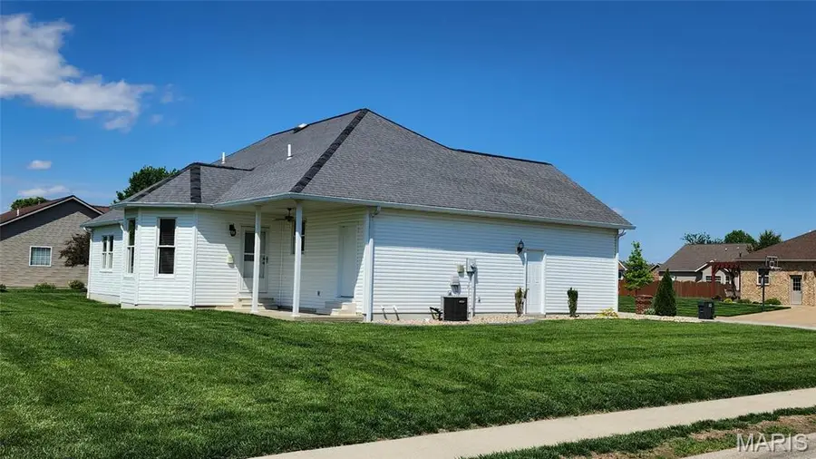 1001 Remington Street, Mascoutah, IL 62258 - #2