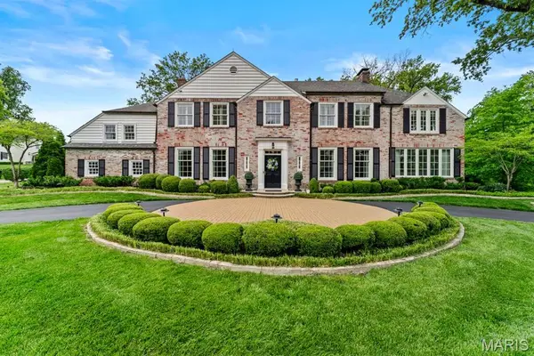 14 Briarcliff, Ladue, MO 63124