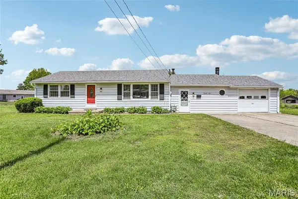 1909 N Jackson Street, Litchfield, IL 62056
