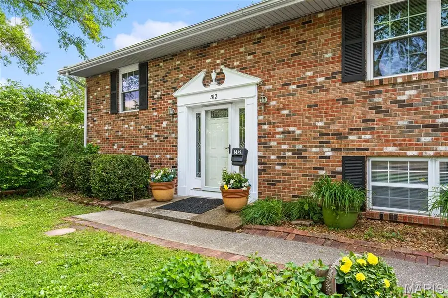 312 S 5th Street, Mascoutah, IL 62258 - #3