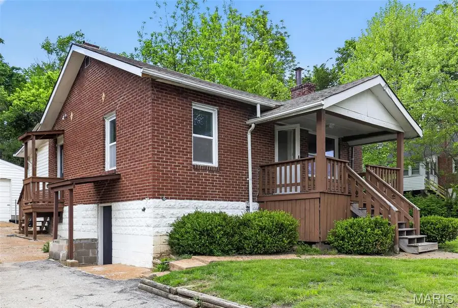 2313 Elco Avenue, Saint Louis, MO 63114 - #2