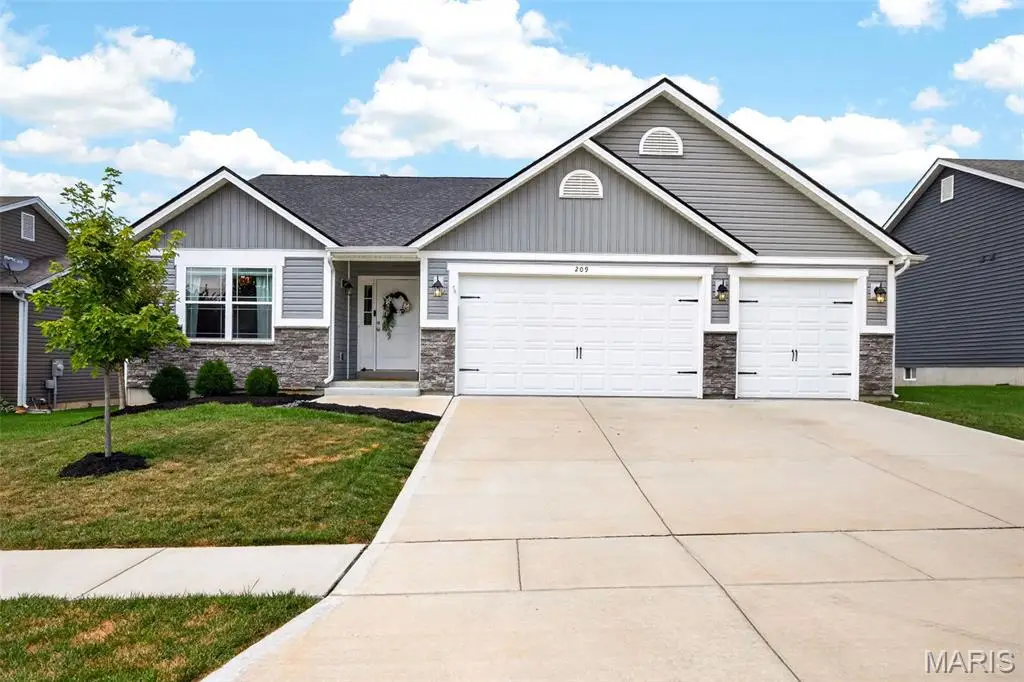 209 W Pine Creek Court, Wentzville, MO 63385 - #1