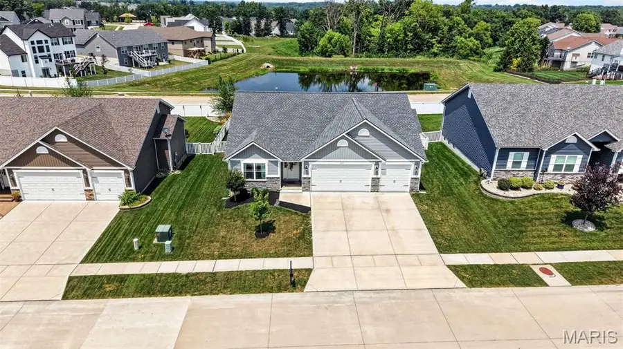 209 W Pine Creek Court, Wentzville, MO 63385 - #3