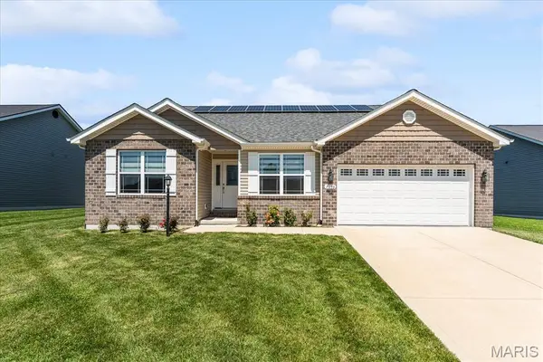 7053 Richmond Drive, Glen Carbon, IL 62034