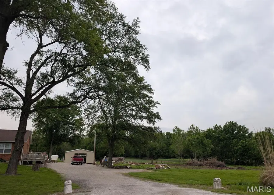 6906 Holcomb School Road, Freeburg, IL 62243 - #3