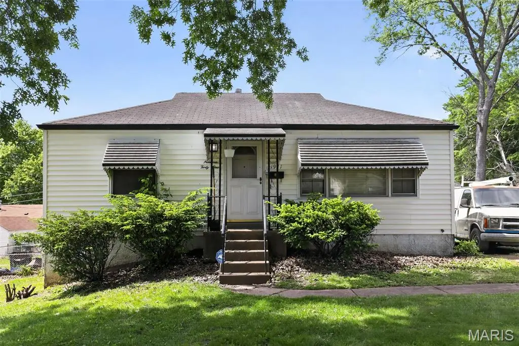 1941 Farrell Drive, Saint Louis, MO 63133 - #1
