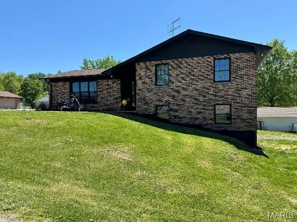 701 S Ridge Avenue, Steeleville, IL 62288