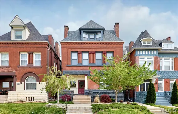 4253 Washington Boulevard #B, St Louis, MO 63108