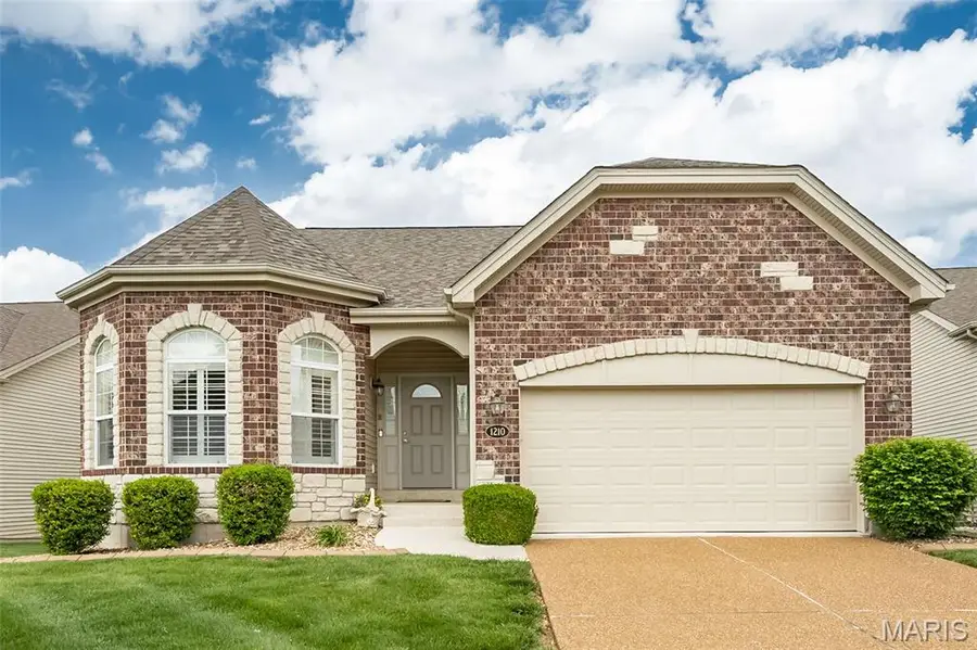 1210 Emerald Gardens Drive, Saint Peters, MO 63376 - #2