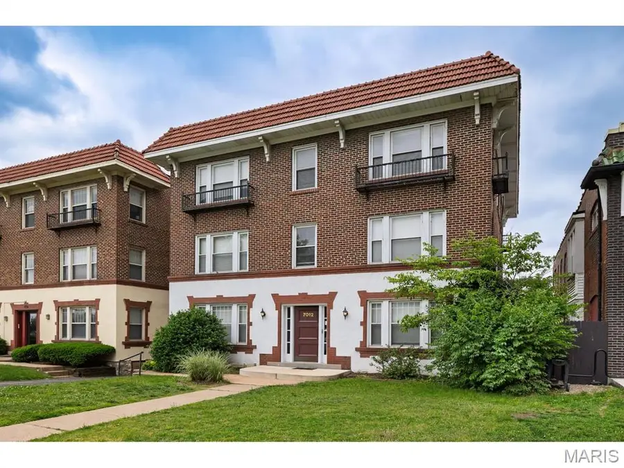 7012 Forsyth Boulevard #3W, Hadley, MO 63105 - #2