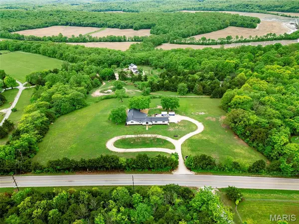 2294 Highway Tt, St Clair, MO 63077